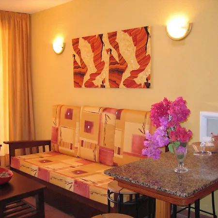 Parque Raquel Lägenhet *